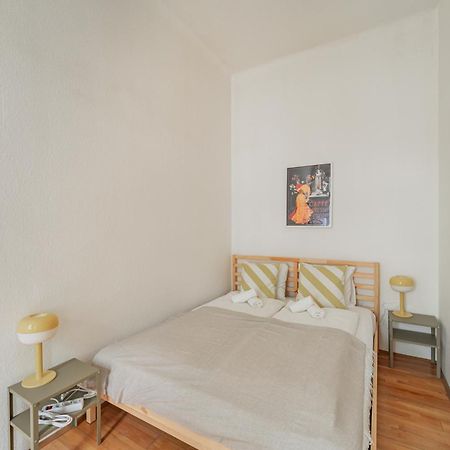 Stylisch Condo In Vienna'S 18Th District Buitenkant foto