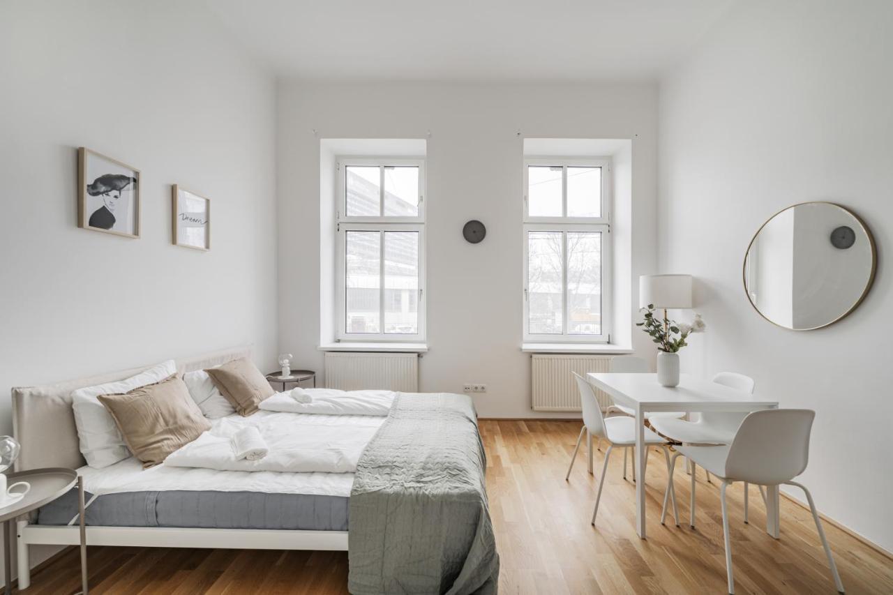 Stylisch Condo In Vienna'S 18Th District Buitenkant foto