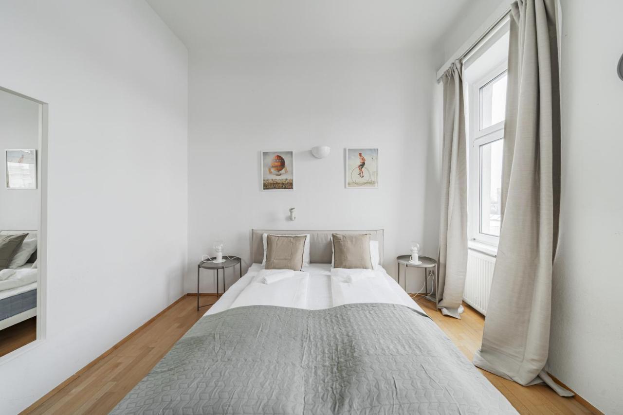 Stylisch Condo In Vienna'S 18Th District Buitenkant foto