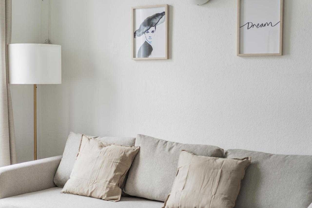 Stylisch Condo In Vienna'S 18Th District Buitenkant foto