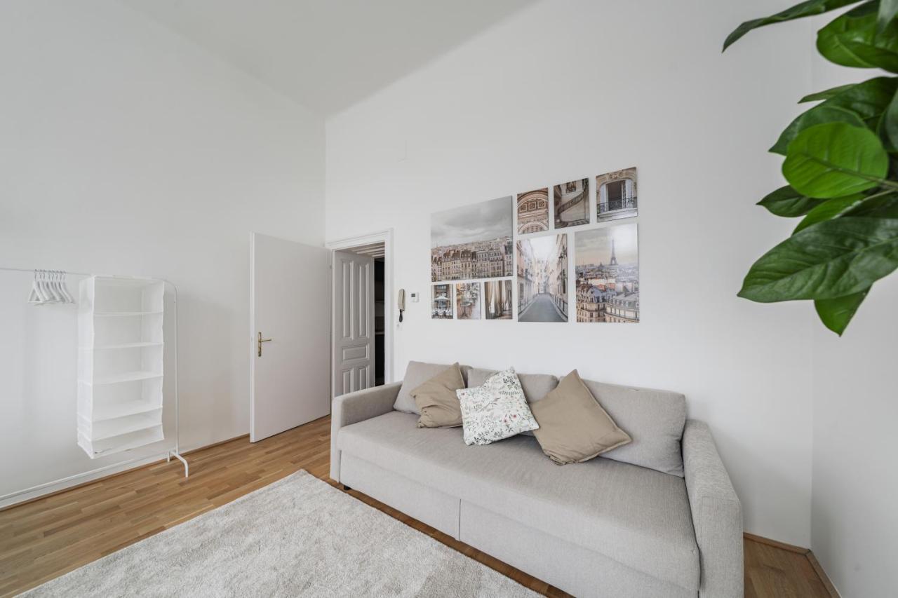 Stylisch Condo In Vienna'S 18Th District Buitenkant foto