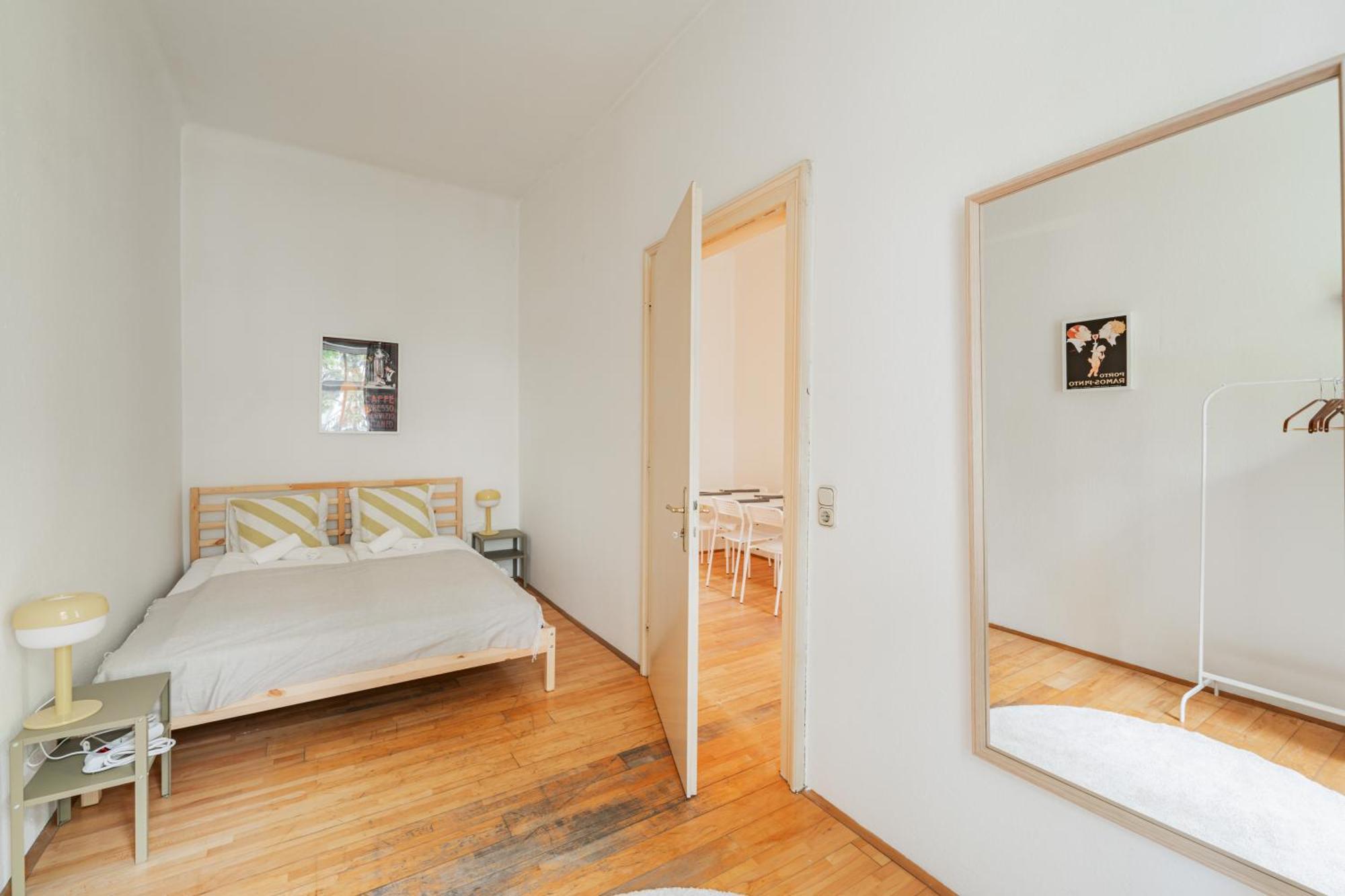 Stylisch Condo In Vienna'S 18Th District Buitenkant foto