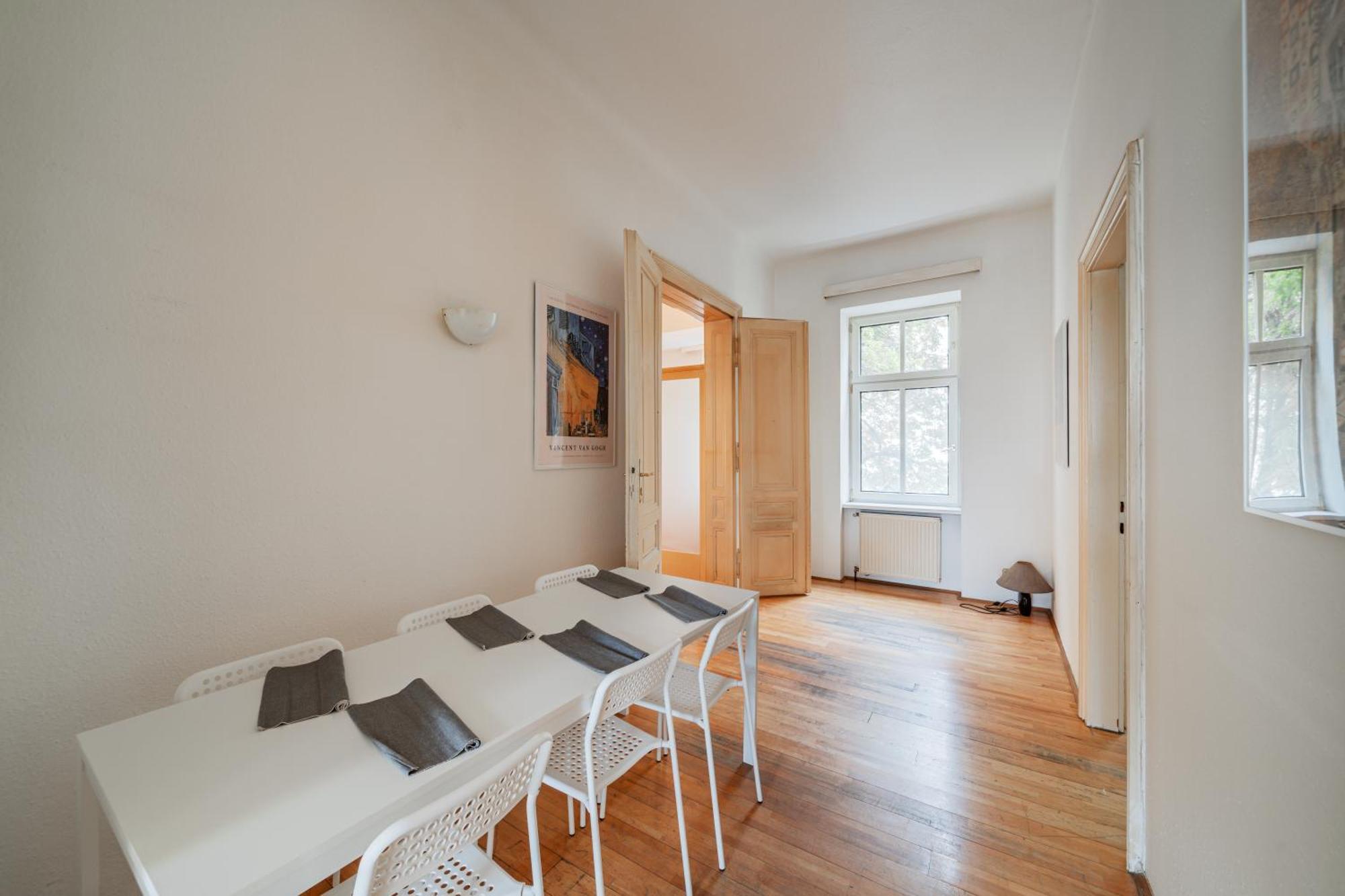 Stylisch Condo In Vienna'S 18Th District Buitenkant foto